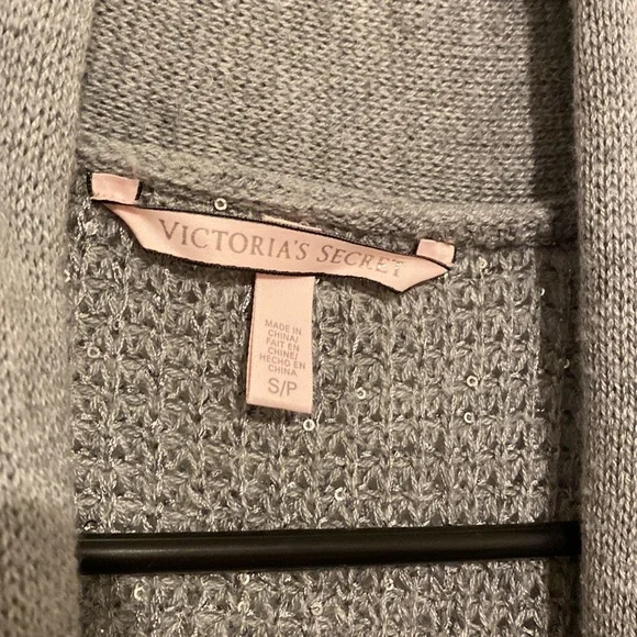 Victoria’s Secret Robe Grey w Sequins - Picture 2 of 6